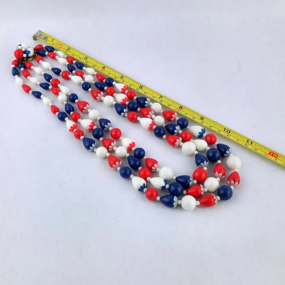 Vintage Red White Blue Triple Strand Bead Necklace Patriotic USA Hong‎ Kong